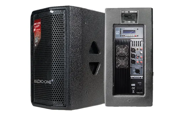 Speaker aktif professional Audio One dengan desain kabinet kokoh, power amplifier built-in, dan kualitas suara powerful untuk kebutuhan sound system indoor maupun outdoor.