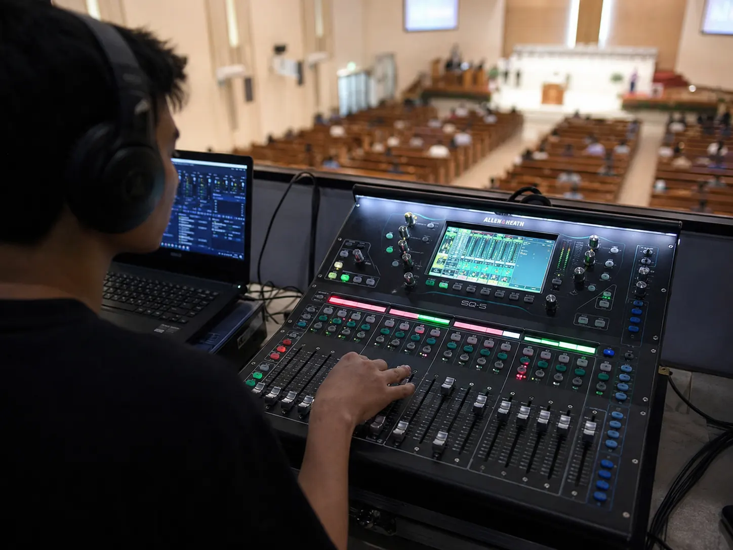 Thumbnail Digital Mixer Sound System Gereja