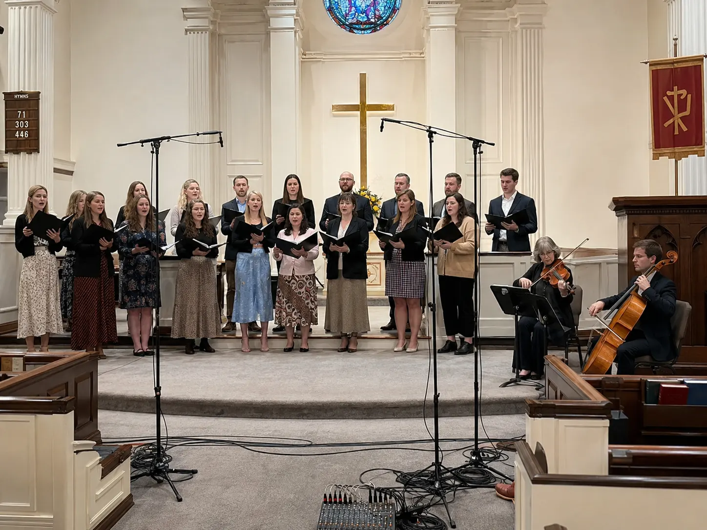 Thumbnail Mikrofon Paduan Suara Gereja