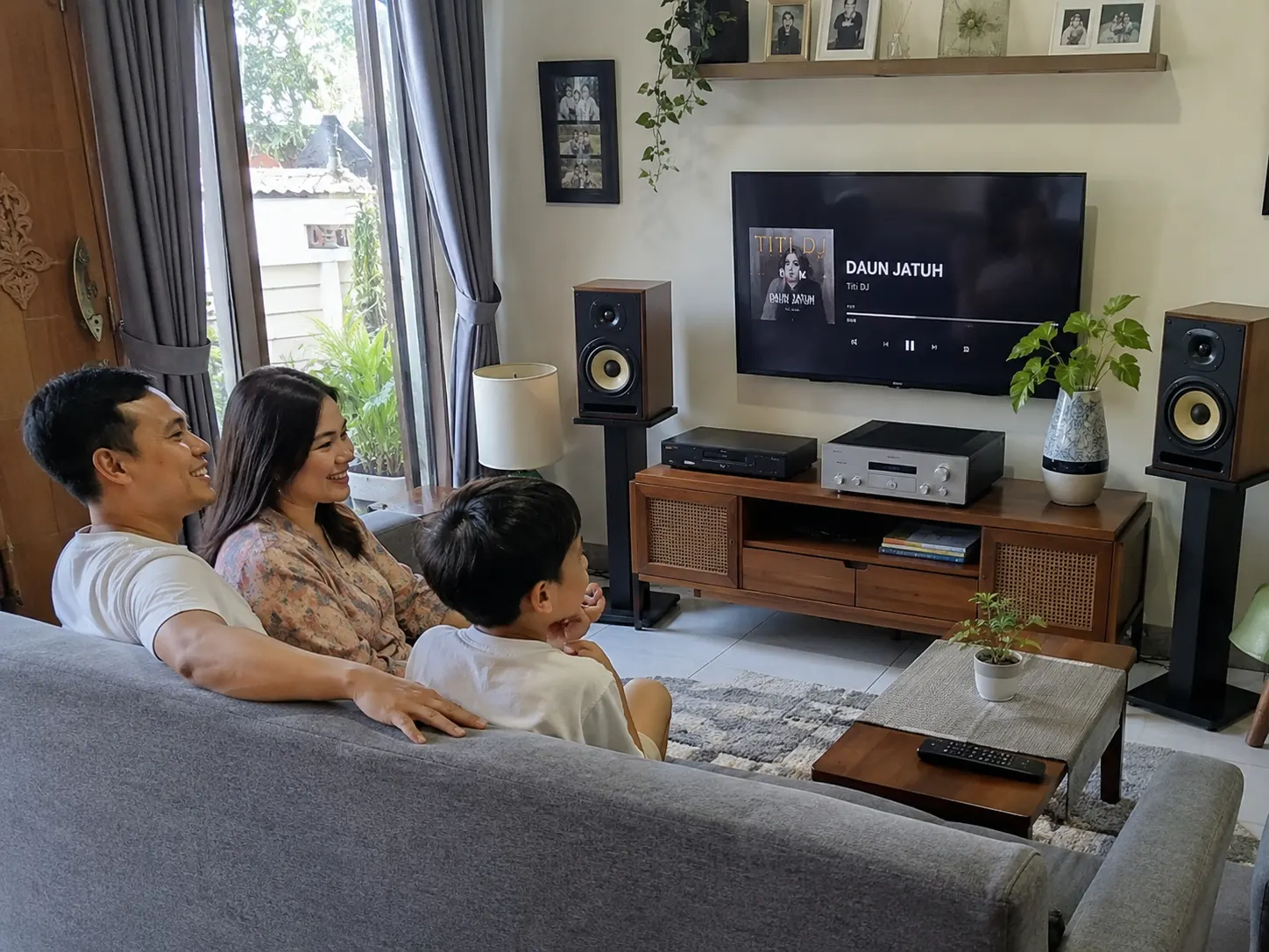 Sound System Rumahan Profesional Audio One untuk Ruang Keluarga dan Hiburan
