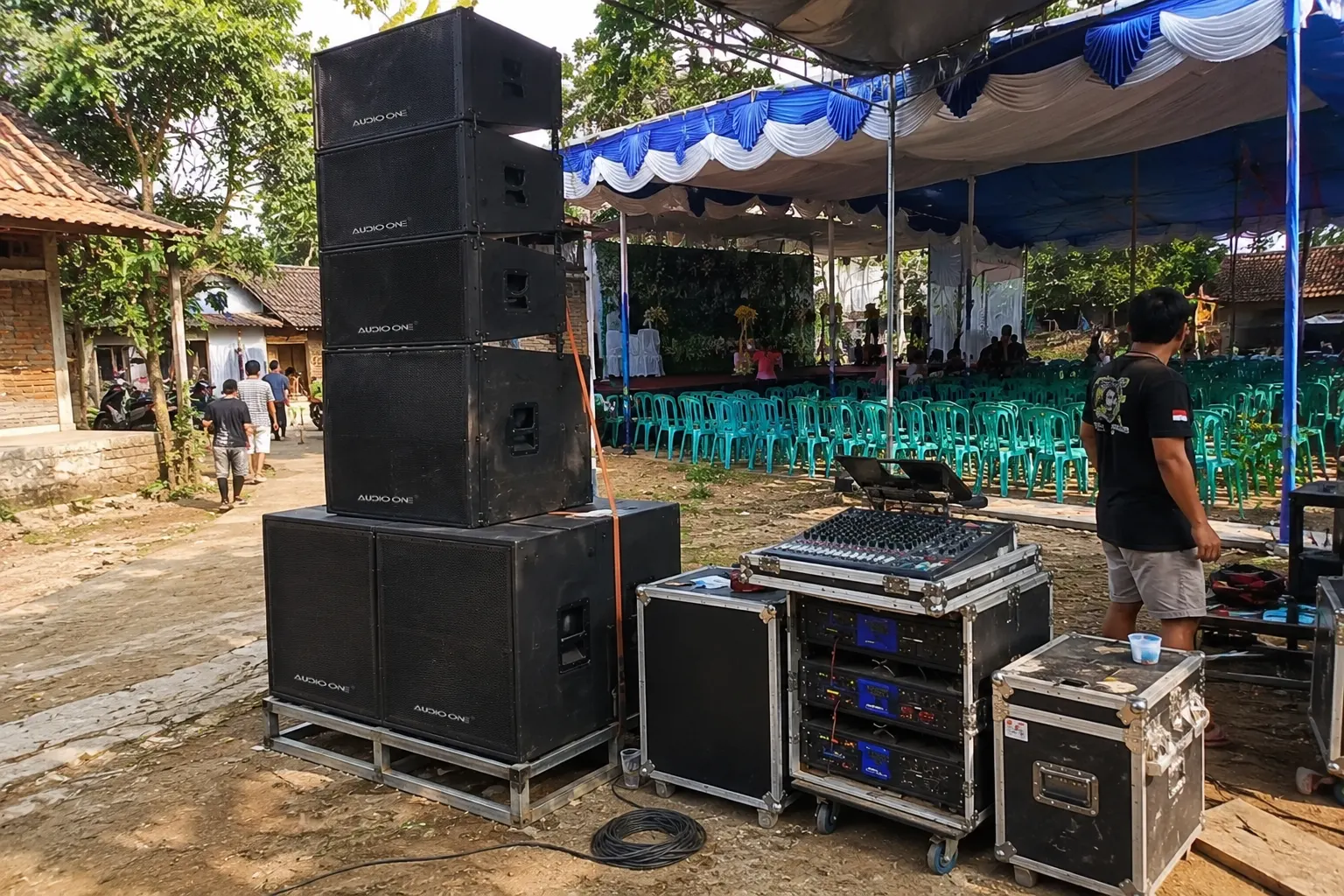 Thumbnail Speaker Line Array